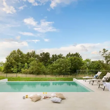 Tartufo With Sauna By Istrialux Villa *