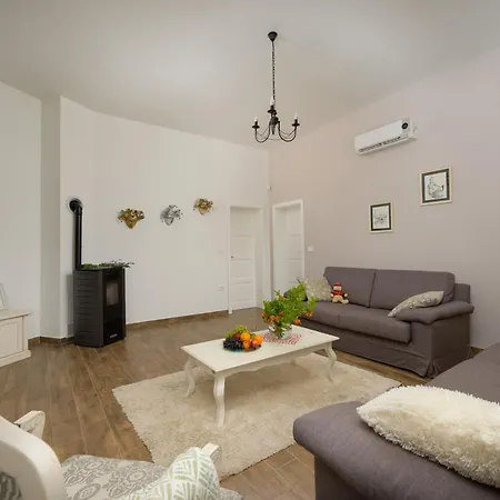Tartufo With Sauna By Istrialux Villa *