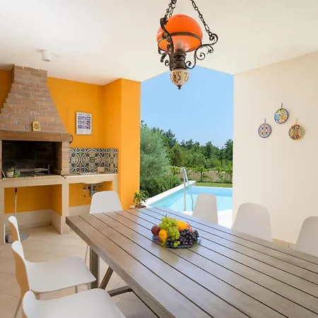 Tartufo With Sauna By Istrialux Villa